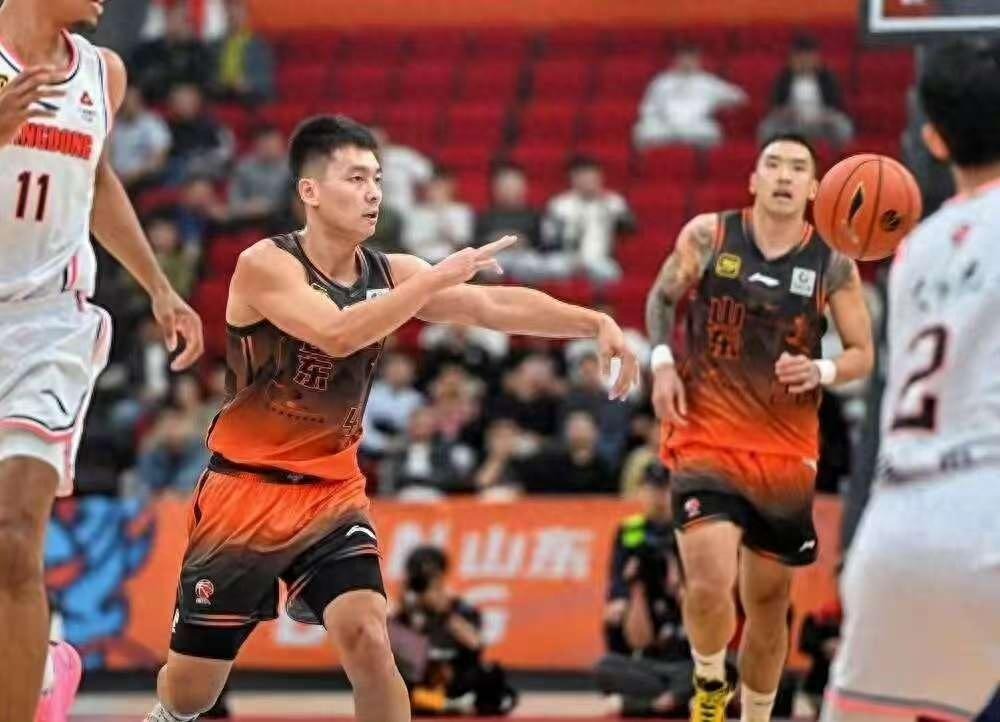 亚洲篮球锦标赛上一场备受瞩目的对决悬念重重的简单介绍 亚洲篮球锦标赛上一场备受瞩目的对决悬念重重的简单介绍