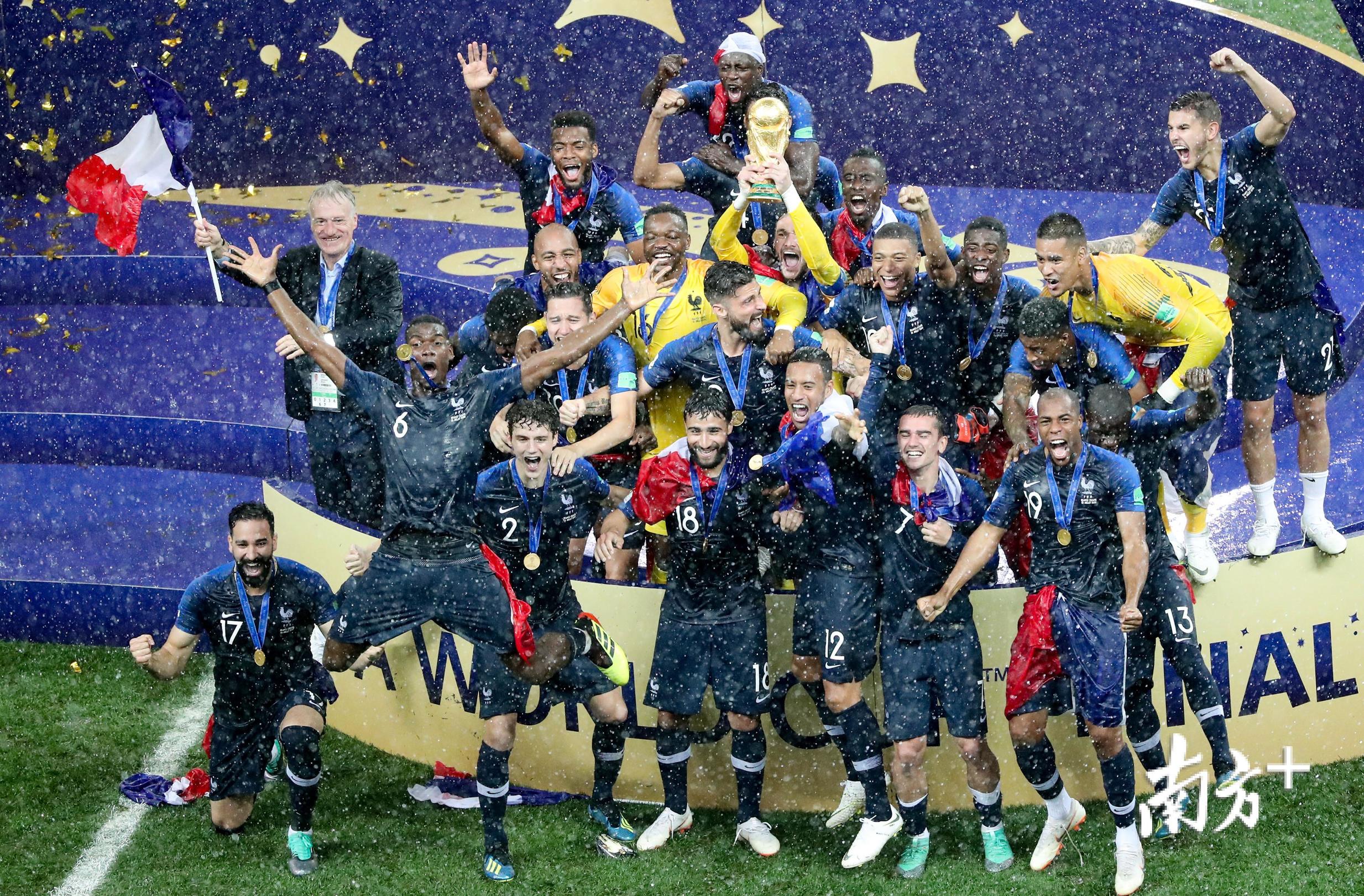 法国队在比赛中力压对手夺得胜利 法国队在比赛中力压对手夺得胜利