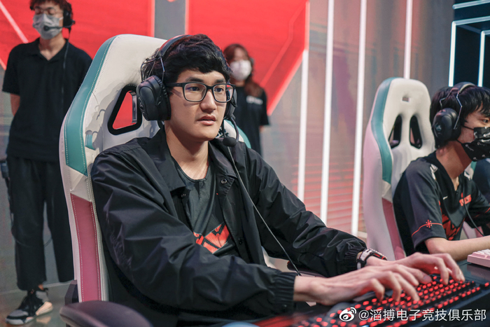 PG SOFT游戏-LGD血洗DRX，Caps一己之力扛起全队的简单介绍