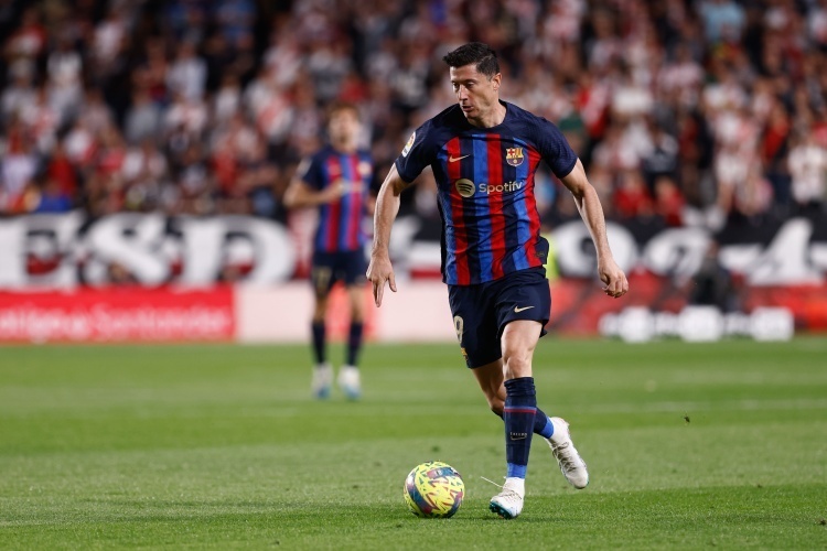 关于塞维利亚翻盘塞内加尔,莱万高光表现的信息 关于塞维利亚翻盘塞内加尔,莱万高光表现的信息