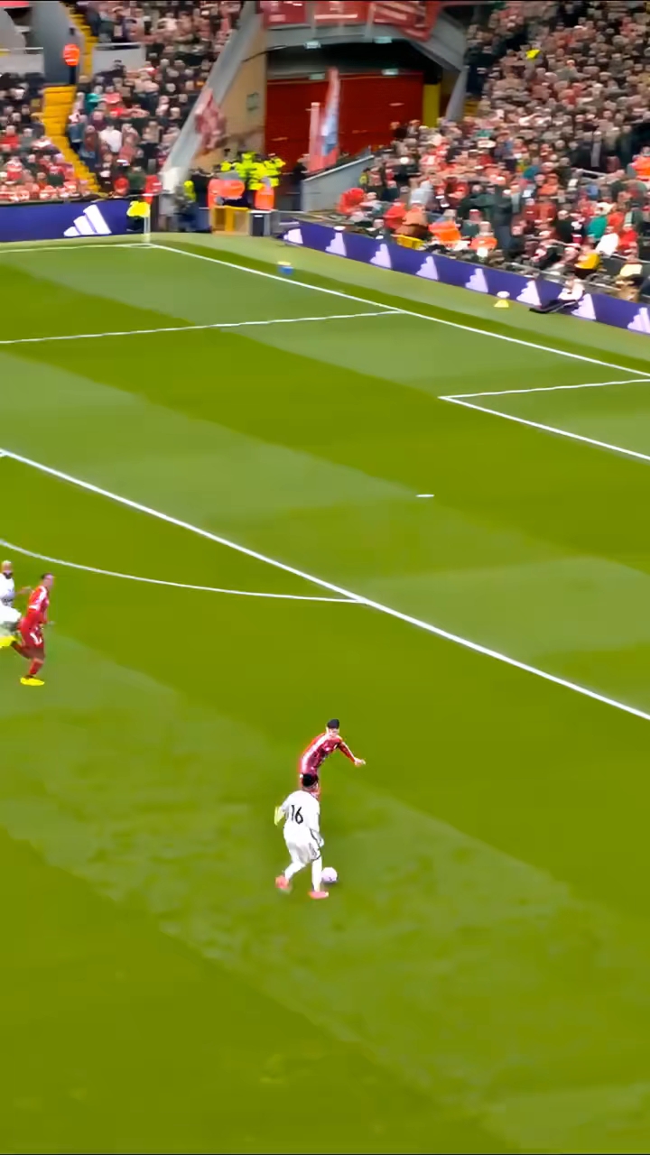 PG电子娱乐官网下载-尤文图斯客场击败利物浦，保持领先