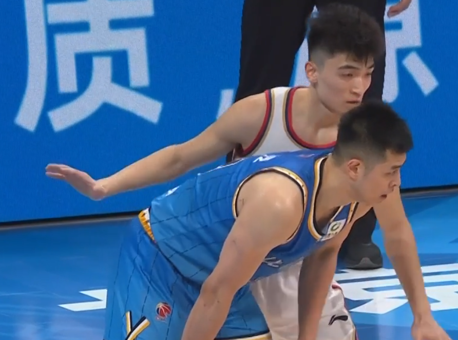 广州富力遭遇主场惨败，球队状态堪忧的简单介绍