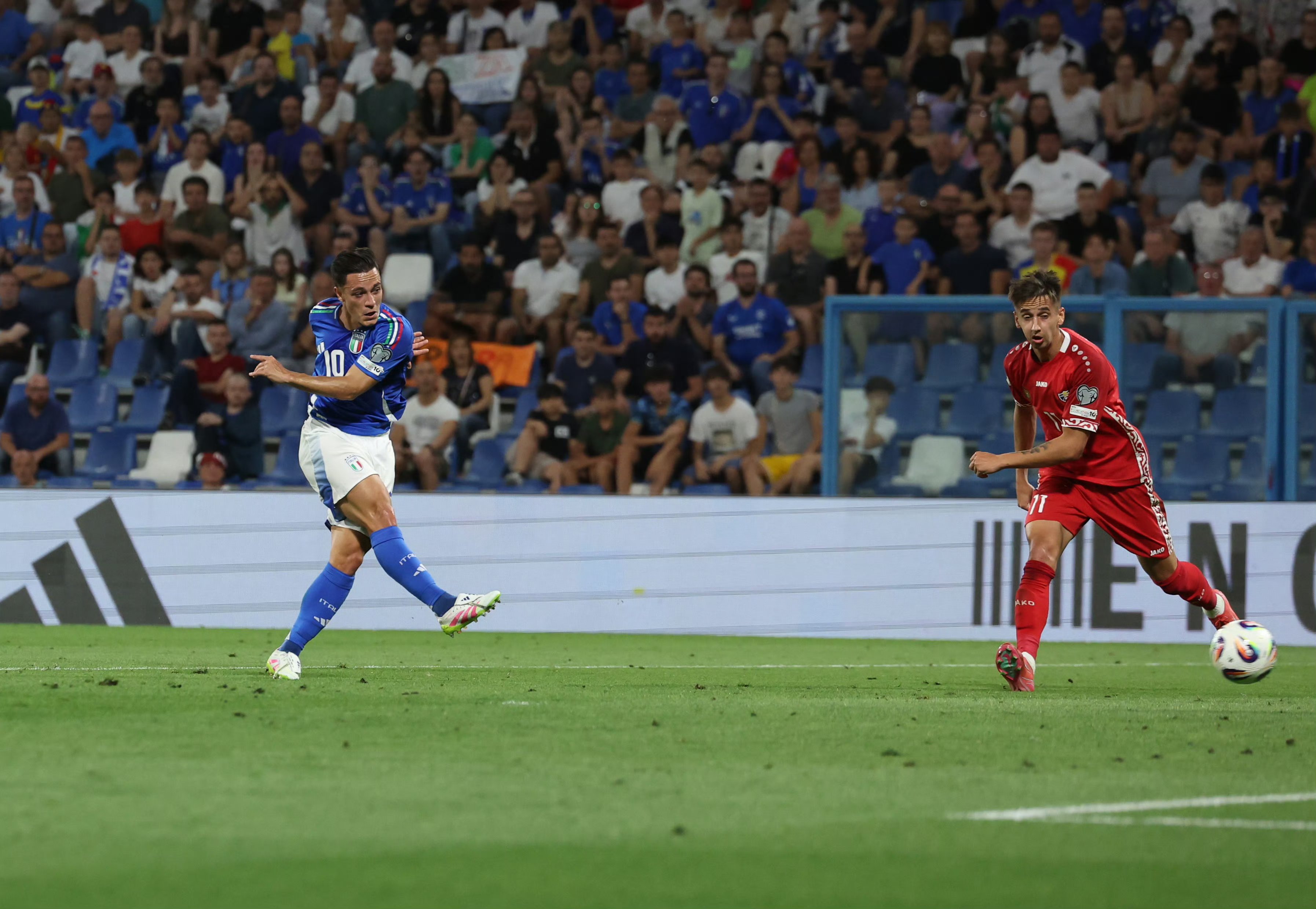 PG电子试玩-包含欧洲杯预选赛中精湛的球技令人叹为观止的词条