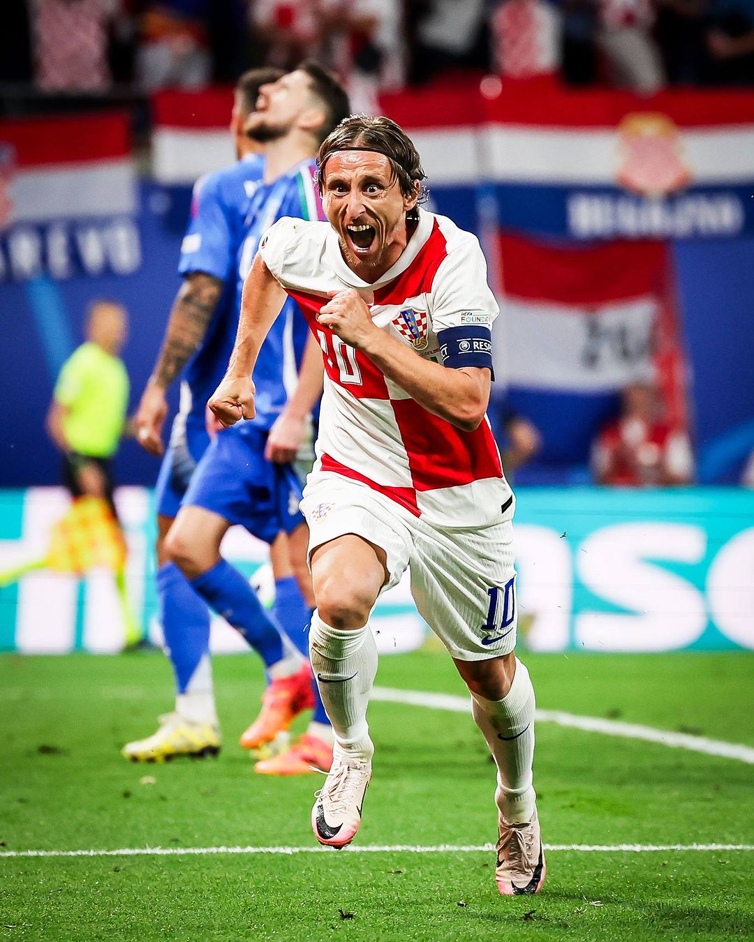 克罗地亚国家队力挫对手晋级的简单介绍