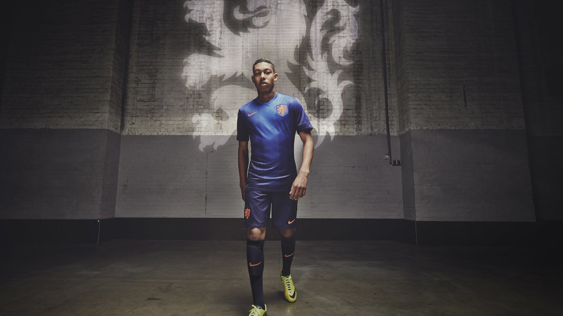 萨拉赫大场面先生与智利全面压制哥伦比亚，两种足球哲学的胜利密码